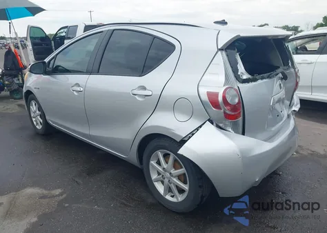 2014 Toyota Prius C Four из США, поврежденный, VIN JTDKDTB39E1059152